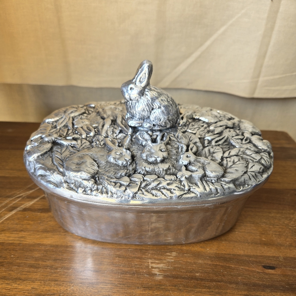 Vintage Heavy Aluminum/Pewter Roasting Pan Rabbit.  Rare